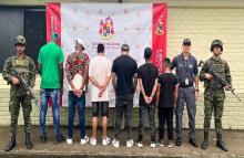 Una comisión de las disidencias de las FARC se entregó al Ejército Nacional en el Cauca
