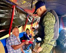 Armada de Colombia brinda seguridad durante la temporada vacacional de mitad de año