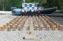 Interceptados dos semisumergibles navegando con cerca de cinco toneladas de cocaína