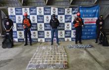 Incautados más de 100 kilogramos de clorhidrato de cocaína en un buque de alto bordo