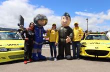 Homenaje a los héroes en la carrera automovilística TC2000