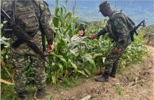 Más de 300 soldados del Ejército custodian Risaralda, en zona limítrofe con el departamento de Chocó