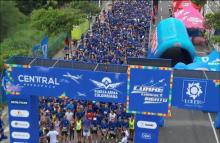 Miles de corredores participaron en la carrera 'Corre como el viento' en Barranquilla