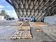 En el Valle del Cauca, interceptada embarcación con cerca de una tonelada de estupefacientes