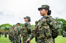 210 jóvenes huilenses juraron ante Dios y sus familias defender la patria