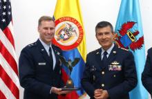 Encuentro estratégico con el Comandante de las Fuerzas Aéreas del Sur de los EE.UU.