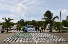 En el Archipiélago, Armada de Colombia incautó más de 800 kilogramos de cocaína en operación de interdicción marítima