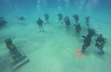 En San Andrés isla, Armada de Colombia inauguró primer busto sumergido en el mar caribe