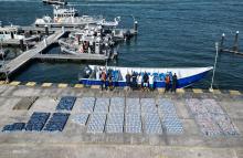 En una operación de interdicción marítima, Armada de Colombia incautó cuatro toneladas de cocaína cerca a Cartagena