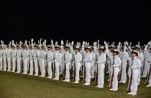Juramento a la bandera de 150 nuevos cadetes en la Escuela Naval