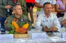 MinDefensa y campesinos del Catatumbo visitaron el exitoso proyecto Triángulo del Cacao
