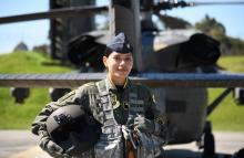 Primera mujer en la flota UH-60 con autonomía de técnico tripulante de vuelo