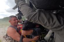 12 personas y sus mascotas fueron salvadas por helicóptero en El Dorado, Meta