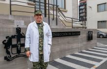 El coronel médico Becerra del Ejército Nacional devuelve la vida a padres y la esperanza a sus familias