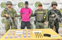 En el Pacífico colombiano, incautado material de guerra y capturado un presunto integrante de las disidencias de las Farc