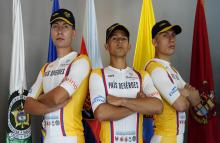 Uniformados para la gloria en la vuelta a Colombia