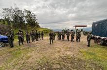 Ejército Nacional fortalece su presencia en La Plata, para proteger a la población campesina y garantizar sus derechos