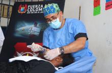Fuerzas Militares transportan cinco toneladas de ayudas y brindan atención médica gratuita en Imbilí