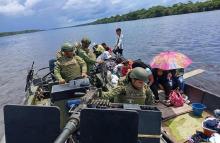 Tras emergencias en el río Negro, rescatadas 10 personas en Guainía