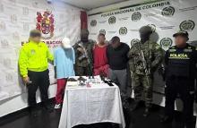 Ejército Nacional y Policía capturan en Risaralda a tres hombres, entre ellos alias 'Hoyos', presunto cabecilla del GDO La Cordillera