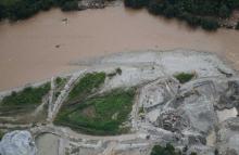 Operación coordinada frena minería ilegal y afecta economías criminales en Chaparral
