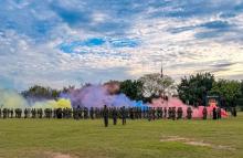 Más de 300 militares de los Batallones de Acción Directa y Reconocimiento fueron reentrenados con capacidades diferenciales   En el Fuerte Militar de Tolemaida, con el objetivo de fortalecer las capacidades operacionales del Ejército Nacional, la Escuela 