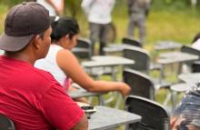 Entrega de pupitres fabricados con material reciclado benefició a estudiantes del Amazonas