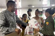 Entrega de kits escolares beneficia al barrio Nueva Guinea en San Andrés