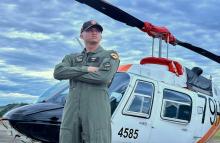 Un joven cordobés cumplió el sueño de volar un helicóptero