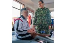 “No tenía miedo al ataque, sino a no volver a ver a mi hija”, la historia de una oficial médica militar del Ejército Nacional