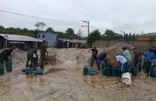 Ejército Nacional apoya a familias afectadas por la temporada de lluvias en Mitú, Vaupés