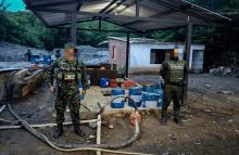 Ejército Nacional y Policía Nacional intervienen dos unidades de minería ilegal en Antioquia