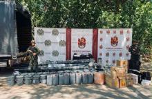 Ejército Nacional y Dirección de Carabineros de la Policía incautan autopartes y elementos para maquinaria amarilla en Ataco, Tolima