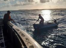 cogfm-arc-rescate-pescador-altamar-archipielago-24.jpg