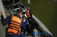 cogfm-armada-de-colombia-atiende-emergencia-de-habitantes-en-zonas-rurales-de-buenaventura-08.jpg