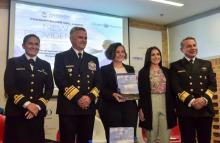 cogfm-armada-de-colombia-estuvo-presente-en-la-feria-del-libro-2022.jpg