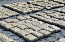 cogfm-armada-de-colombia-incauta-cocaina-transportadas-en-un-semisumergible-y-una-lancha-rapida-28.jpg