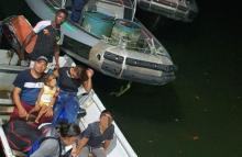 cogfm-armada-de-colombia-rescate-seis-personas-que-quedaron-a-la-deriba-en-tumaco-18.jpg