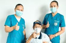 cogfm-digsm-jose-kaor-doku-bermejo-veterano-guerra-corea-86-anos-recibe-vacuna-contra-covid19-15.jpg