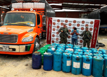 cogfm-ejc-incautacion-acido-sulfurico-coca-21.gif