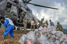 cogfm-ejercito-nacional-traslado-ayudas-humanitarias-al-municipio-de-tello-huila-12.jpg