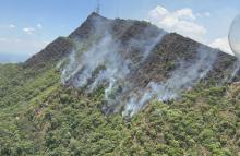 cogfm-fac-continuan-labores-de-mitigacion-de-incendio-en-el-cerro-el-venado-con-aeronaves-de-la-fuerza-aerea-18.jpg