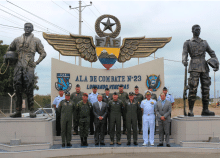 cogfm-fac-ejercicio-combinado-interdiccion-aerea-colombia-ecuador-25.gif