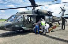 cogfm-fuerza-aerea-colombiana-brinda_asitencia-humanitaria-a-integrantes-del-gao-residual-heridos-en-combate-20.jpg