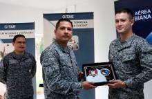 cogfm-fuerza-aerea-colombiana-operadores-del-unico-nanosatelite-del-pais-reciben-reconocimiento-de-fac-27.jpg