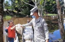 cogfm-fuerza-area-colombiana-apoya-de-la-repoblacion-de-alevinos-en-el-ecosistema-del-rio-negrito-en-puerto-salgar-cundinamarca-09.jpg