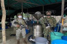 cogfm-fuerzas-militares-ftchercules-neutralizan-laboratorio-ilegal-tumaco-narino-gao-residual-20.jpg