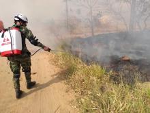 foto_01.ejercito_nacional_apoyo_extincion_de_fuego_en_dos_municipios_del_departamento_de_arauca.jpg