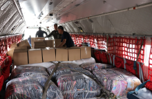 mas-de-_8-toneladas-de-ayudas-humanitarias-son-transportadas-hacia-guapi-por-la-fuerza-aerea-colombiana_1.png