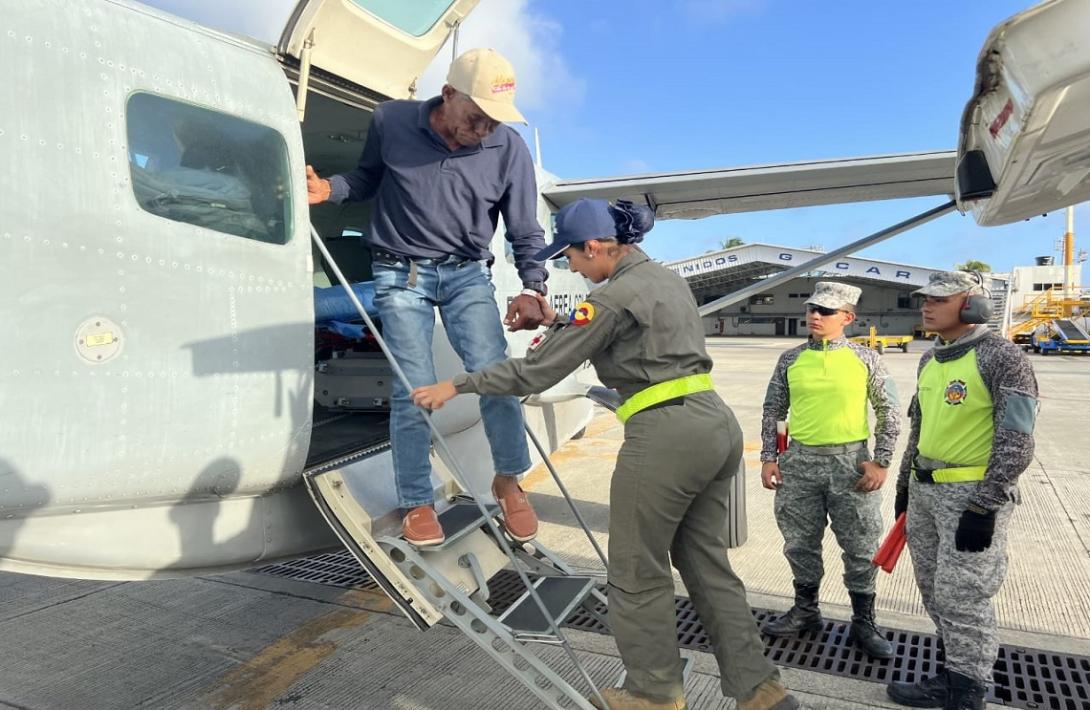 Traslado aeromédico a un adulto mayor con múltiples comorbilidades